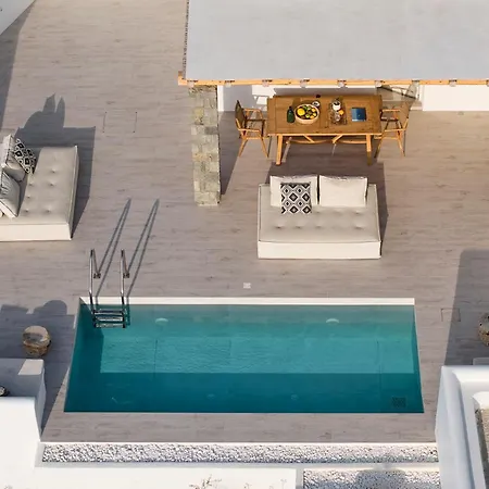 Manikas Milos * Adamantas (Milos)