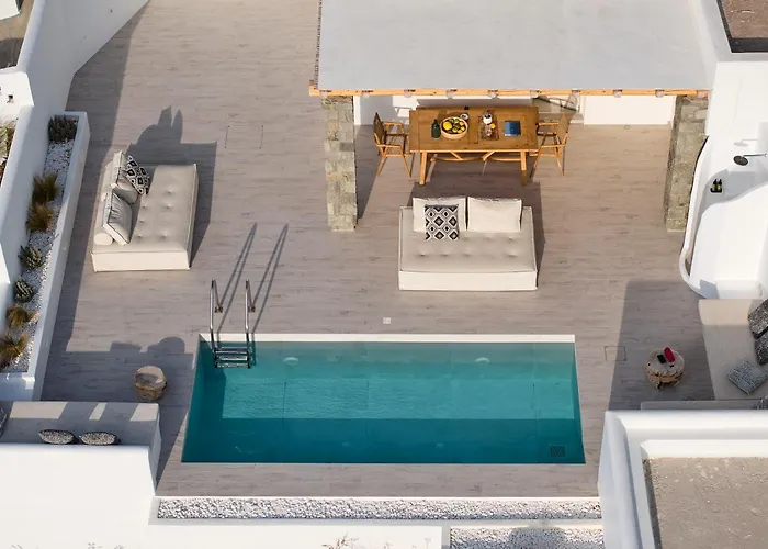 Manikas Milos * Adamantas (Milos)