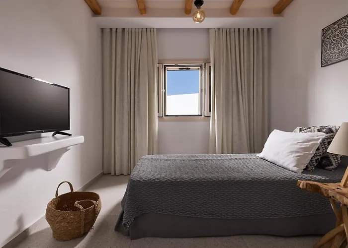 Manikas Milos Adamantas (Milos)